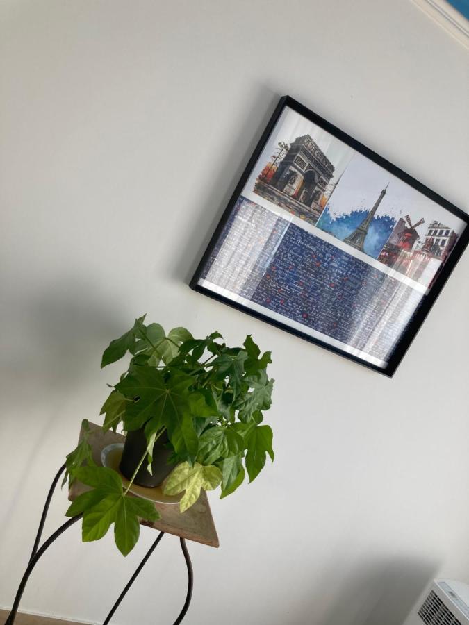 Location Chambre Avec Salle De Bain Et Partie Commune Sea View & Mountain View Renting 1 Of 3 Bedrooms With Shared Common Space 3 Bdrm Apt Not 1 Bdrm Plus Clime Ou Ac Bastia  Exterior photo