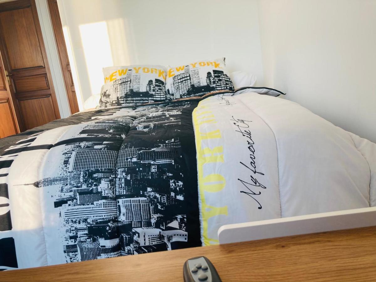 Location Chambre Avec Salle De Bain Et Partie Commune Sea View & Mountain View Renting 1 Of 3 Bedrooms With Shared Common Space 3 Bdrm Apt Not 1 Bdrm Plus Clime Ou Ac Bastia  Exterior photo